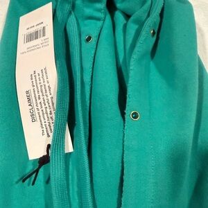 WOMENS FIRST ROW CROPPED FLEECE HOODIE
